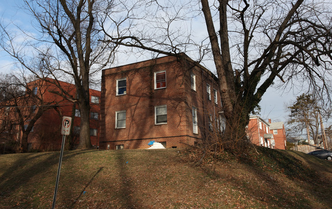 8512 Glenview Ave in Takoma Park, MD - Building Photo - Building Photo