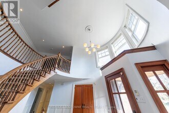1171 Colborne Ct in Oakville, ON - Building Photo - Building Photo