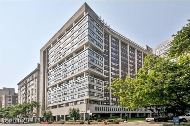 3420 N Lake Shore Dr-Unit -Apt 14K in Chicago, IL - Building Photo