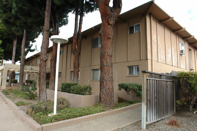 The Park Terrace Apartments in Salinas, CA - Building Photo - Building Photo