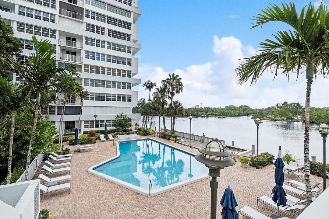 1160 N Federal Hwy in Fort Lauderdale, FL - Building Photo