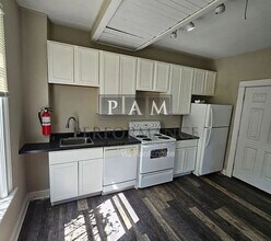 2028 W Michigan St in Milwaukee, WI - Building Photo - Building Photo