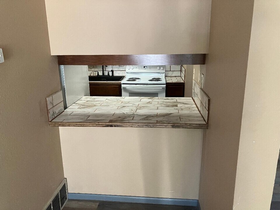 12162 Huron St in Westminster, CO - Building Photo