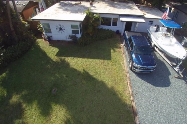 1304 Palmetto St in New Smyrna Beach, FL - Building Photo - Building Photo