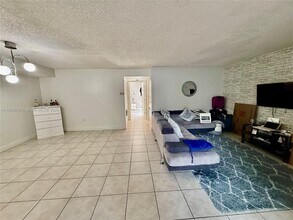 8331 SW 157th Ave in Miami, FL - Building Photo - Building Photo