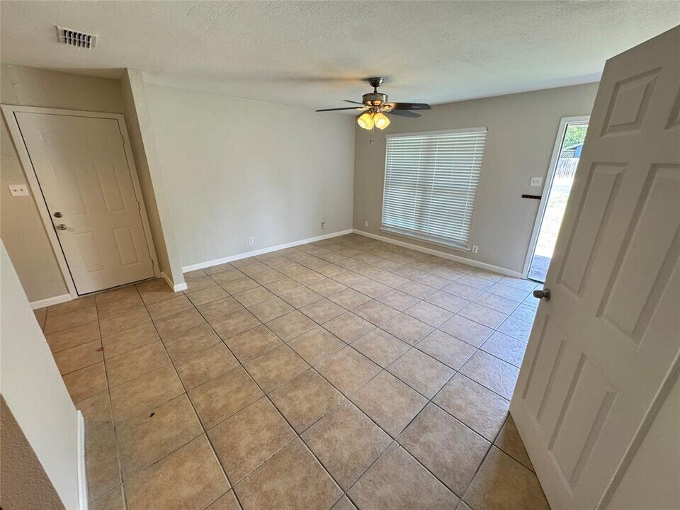 4748 Suburban Dr in Austin, TX - Building Photo