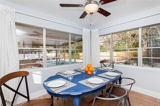 407 E Crystal Lake St in Orlando, FL - Building Photo - Building Photo