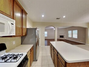 2330 Colonial Springs Ln in Spring, TX - Building Photo - Building Photo