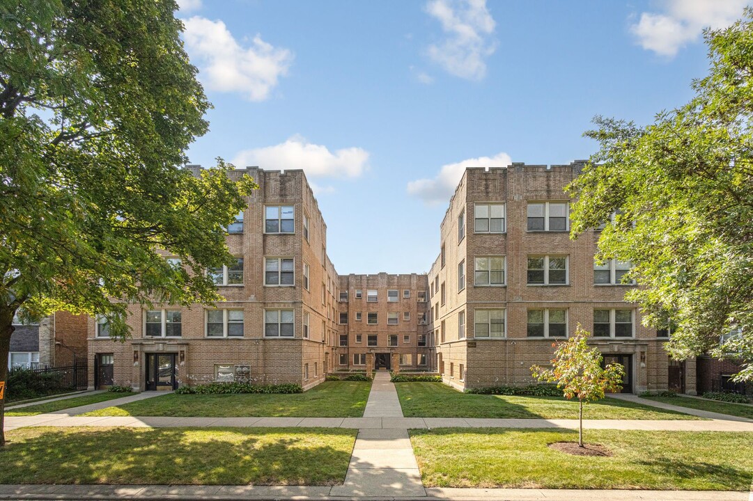 1633 W Chase Ave, Unit 1 in Chicago, IL - Foto de edificio