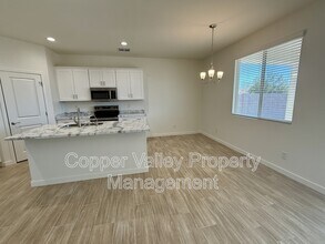 40516 N 3rd Ave in Phoenix, AZ - Building Photo - Building Photo