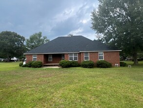 3265 Royal Colwood Ct in Sumter, SC - Building Photo - Building Photo