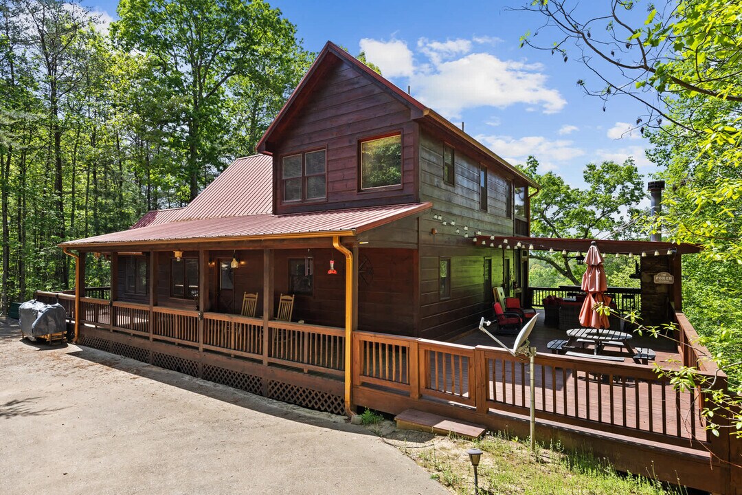 210 Evening Shadows Road in Morganton, GA - Building Photo