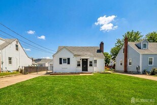 186 Prigmore St in East Brunswick, NJ - Building Photo