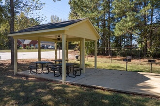 Windsor Park Apartments in Lagrange, GA - Building Photo - Building Photo