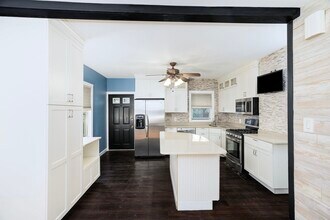 86 Glover Ave in Quincy, MA - Building Photo - Building Photo