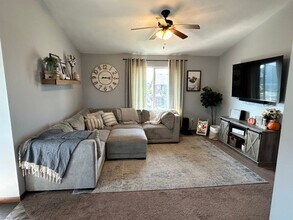 417 Lien Ave in Harrisburg, SD - Building Photo - Building Photo