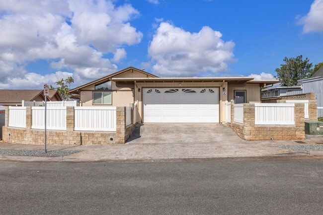 95-175-175 Napehe Pl in Mililani, HI - Building Photo - Building Photo