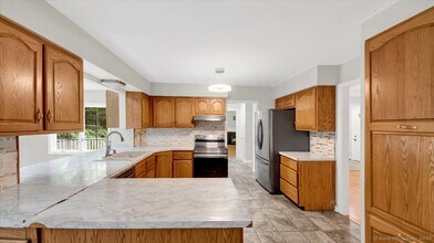 35 Highpoint Rd in Woodbury, CT - Building Photo - Building Photo