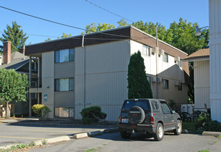 507 E Nora Ave in Spokane, WA - Foto de edificio - Building Photo