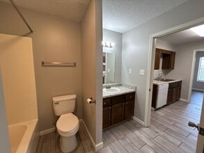 30 Sta Les Cv, Unit 3 in Jackson, TN - Foto de edificio - Building Photo