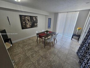 102 SW 6th Ave, Unit 205 in Miami, FL - Foto de edificio - Building Photo