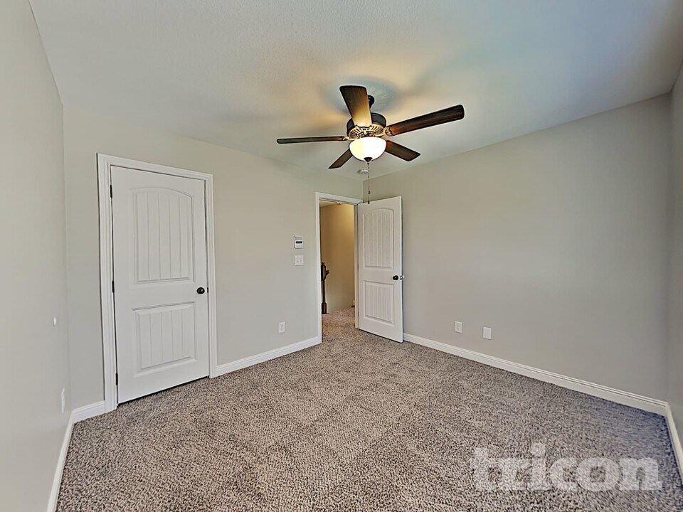 727 Cavalier Dr in Clarksville, TN - Building Photo