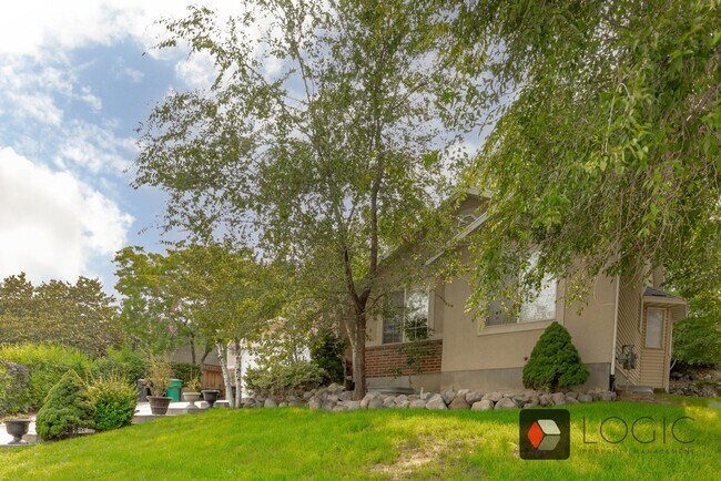 5068 Murray Blvd, Unit Downstairs in Murray, UT - Building Photo - Building Photo