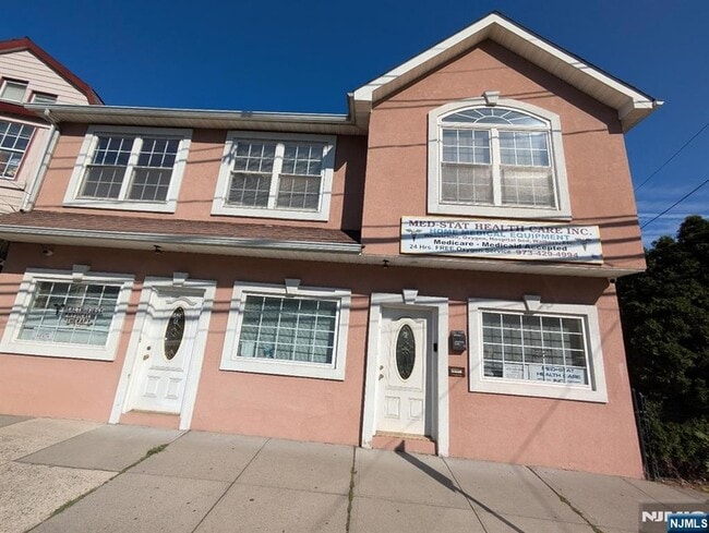 150 Orange St, Unit 2 in Bloomfield, NJ - Building Photo - Building Photo