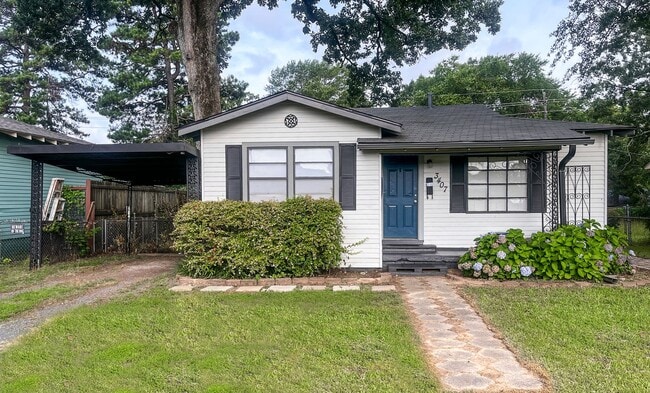 property at 3407 Magnolia St