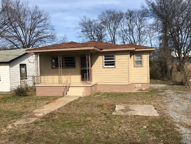 property at 324 15th Ave W