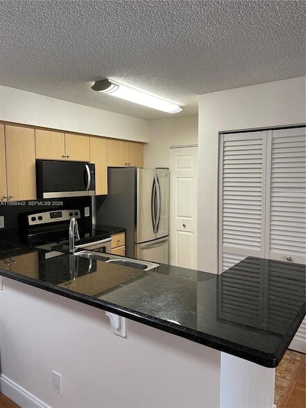 property at 570 S Park Rd