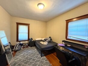 258 Boston Ave, Unit #2 in Medford, MA - Building Photo - Building Photo