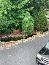 421 Oakhill Ave in Attleboro, MA - Foto de edificio - Building Photo