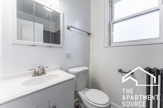 4826.5 W Addison St in Chicago, IL - Building Photo - Building Photo