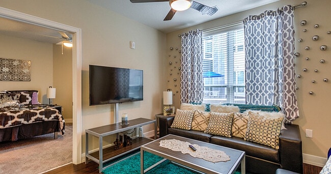 Park Place Baton Rouge Apartments in Baton Rouge, LA - Building Photo - Building Photo