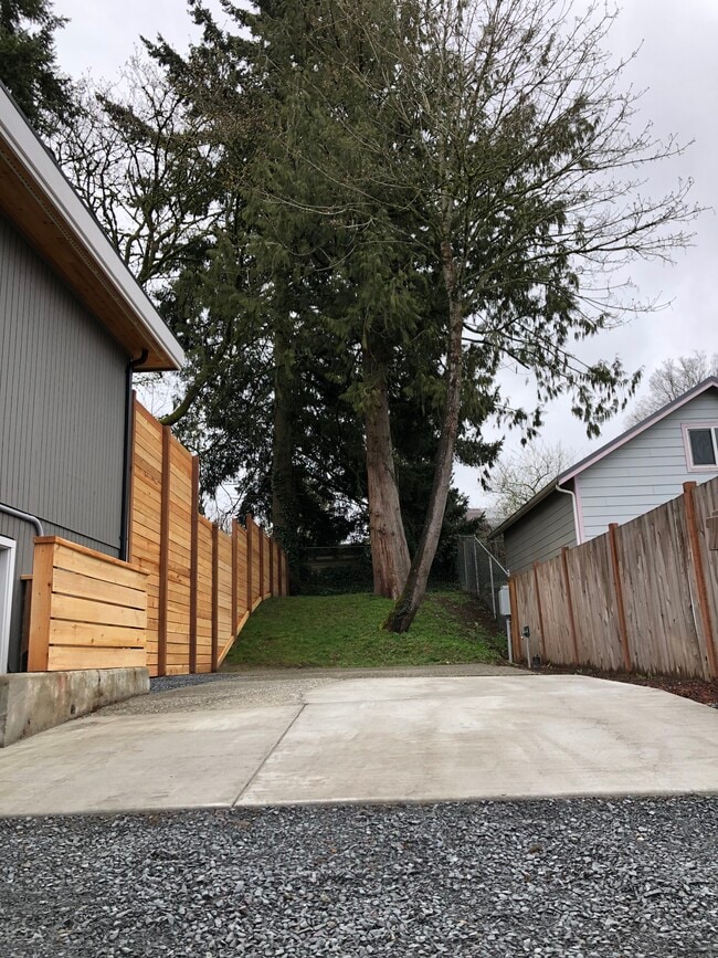 9431 Tacoma Ave S, Unit Main House