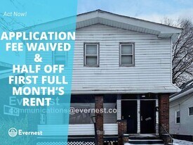 12110 Lenacrave Ave, Unit 2 in Cleveland, OH - Building Photo