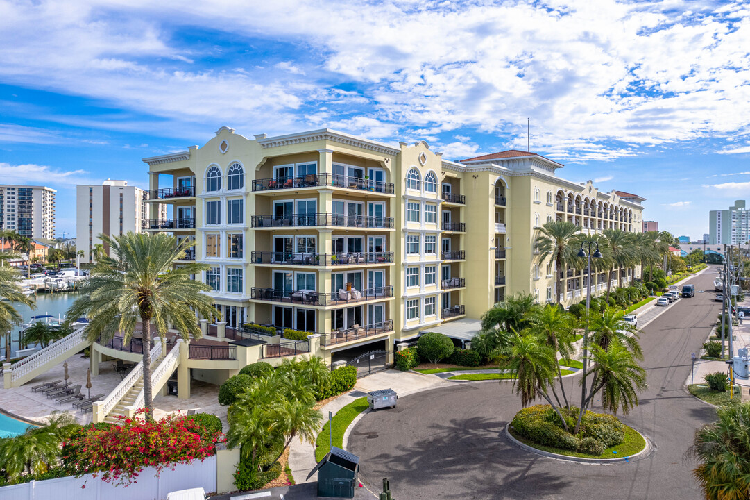 Windward Passage in Clearwater, FL - Building Photo