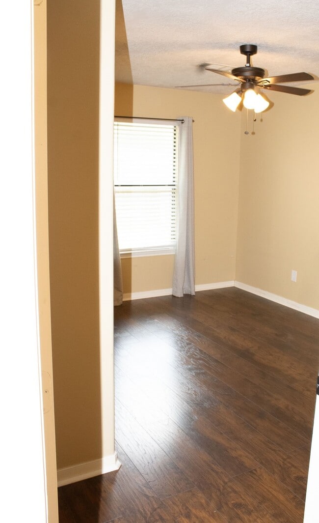 property at 9550 Thousand Oaks Loop
