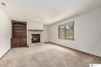 1611 S 168th Ave in Omaha, NE - Building Photo - Building Photo