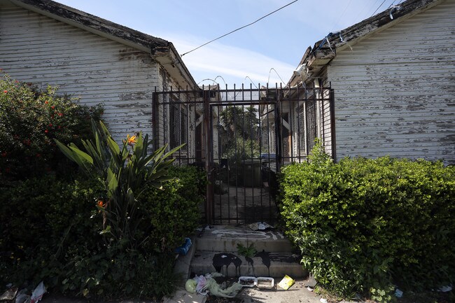 1921 8th Ave in Los Angeles, CA - Foto de edificio - Building Photo