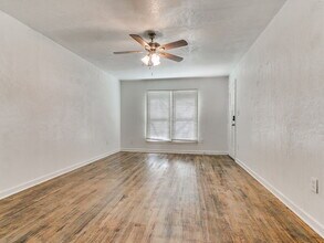 1121 Bellevidere Dr in Oklahoma City, OK - Building Photo - Building Photo