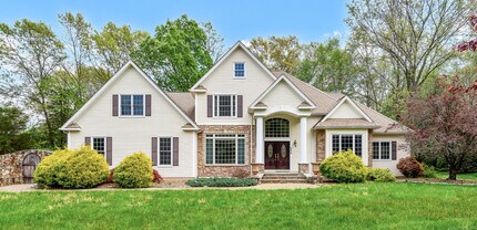 244 Watch Hill in Berlin, CT - Building Photo - Building Photo