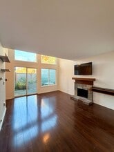 8400 25th Ave SW in Seattle, WA - Building Photo - Building Photo