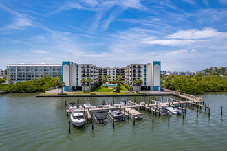 Golden Shores in Indian Shores, FL - Building Photo - Building Photo