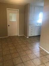 1706 W Wallace Dr in Enid, OK - Building Photo - Building Photo