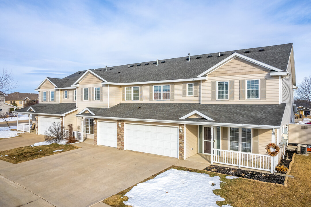 Meadowridge Townhomes in Des Moines, IA - Foto de edificio