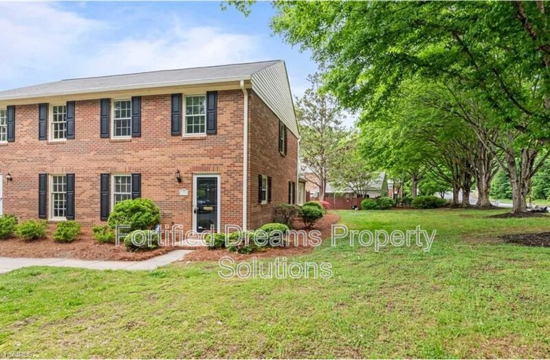 3905 Valley Ct in Winston-Salem, NC - Building Photo