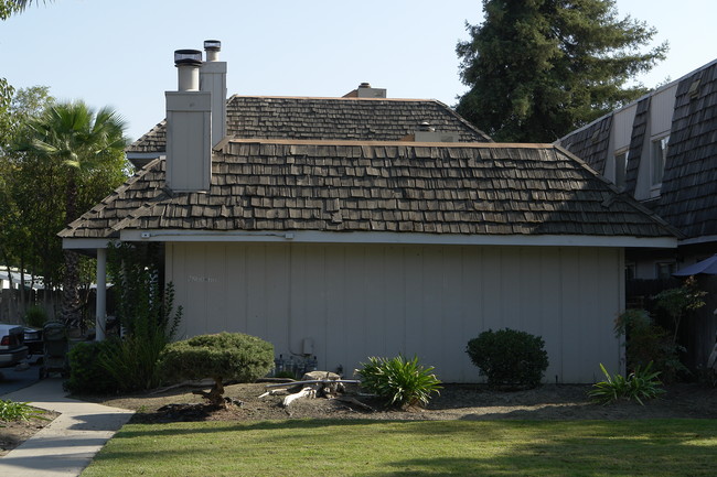 2860-2866 Secretariat Dr in Atwater, CA - Building Photo - Building Photo