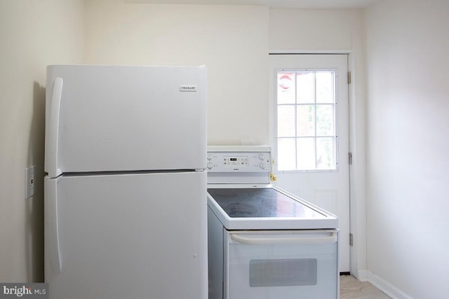 215 9th St, Unit B in Laurel, MD - Building Photo - Building Photo